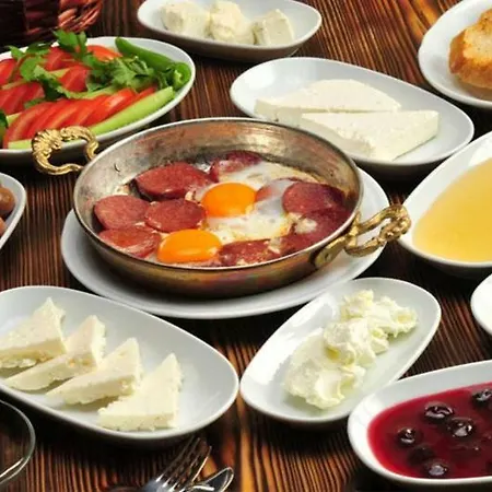Istanbul - Hill Kalkan